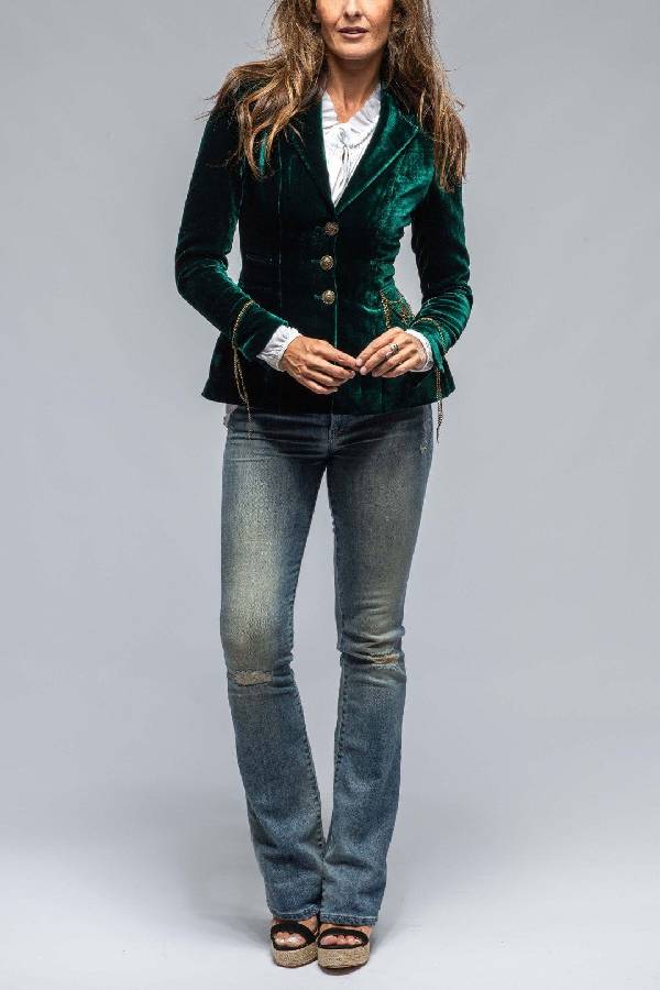 Brillar con luz propia | Blazer dorado de terciopelo de manga larga con bolsillos