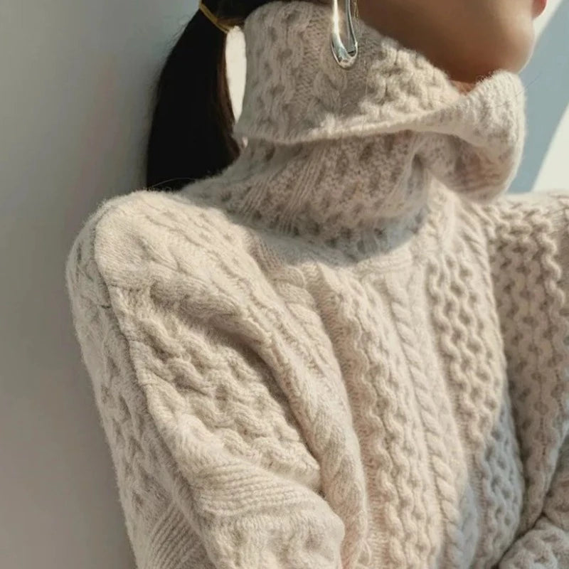 Out-Shine | Luxury Cashmere Turtleneck with Checkered Pattern