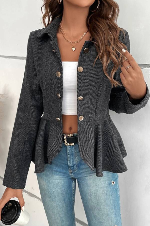 Brillar con luz propia | Blazer cruzado entallado con volantes jacquard 