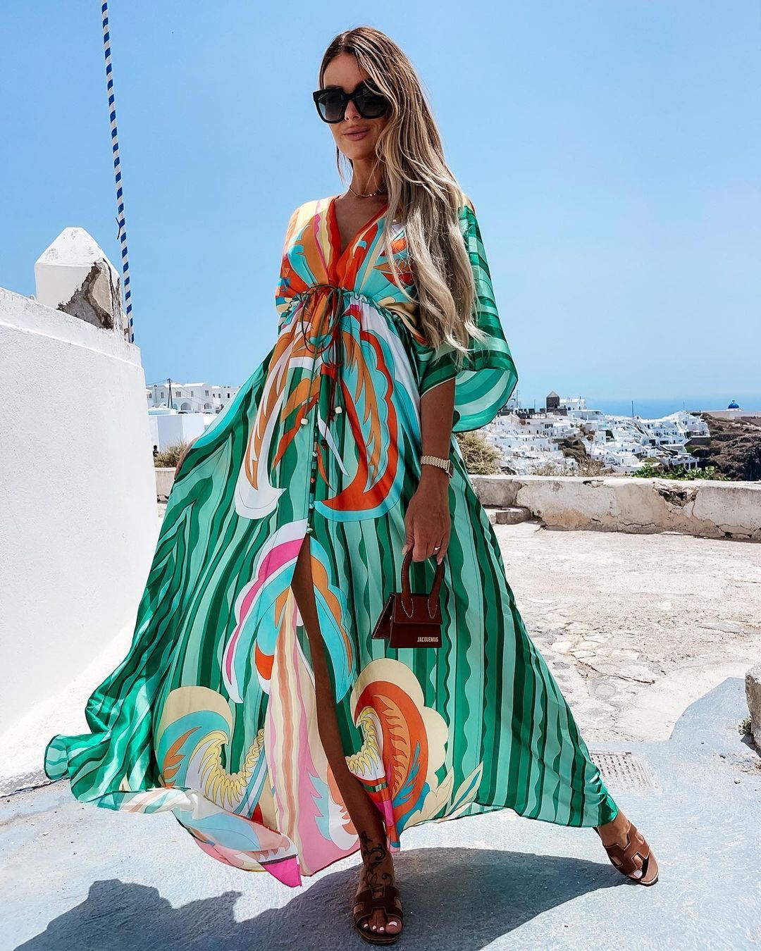 Deslumbra | Vestido largo corto con vuelo 