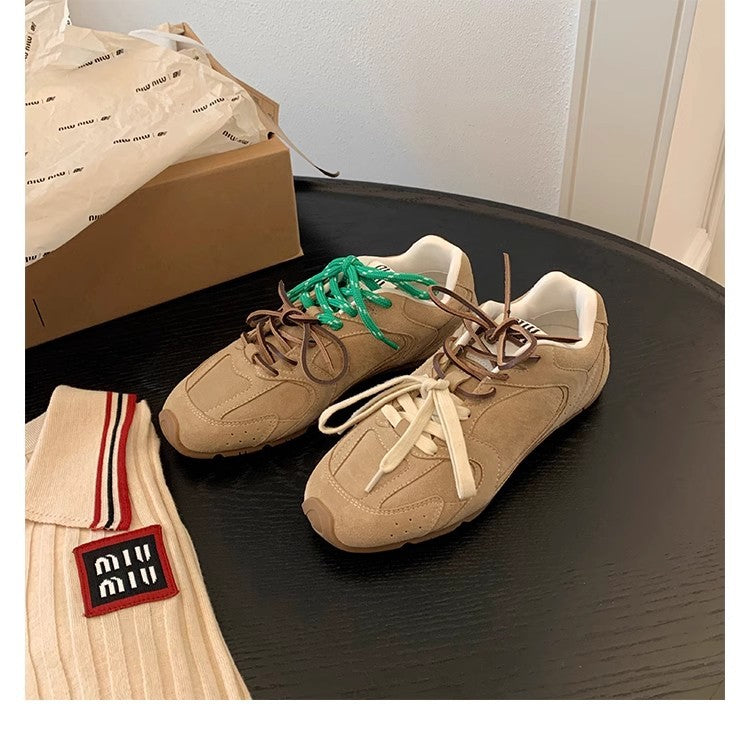 Brilla con luz propia | Zapatillas deportivas de estilo retro premium para mujer