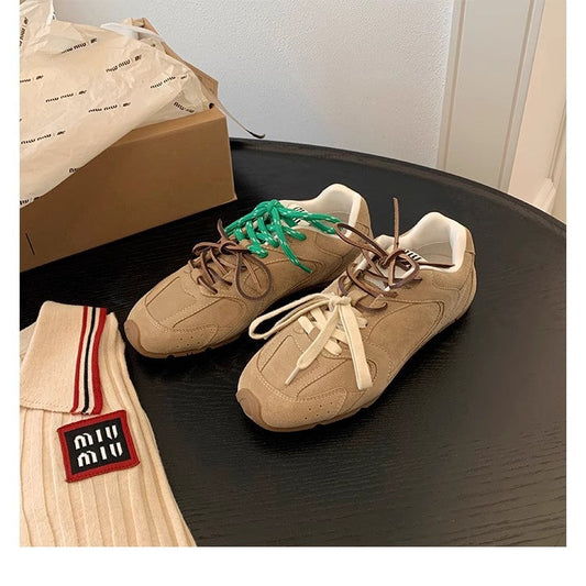 Brilla con luz propia | Zapatillas deportivas de estilo retro premium para mujer