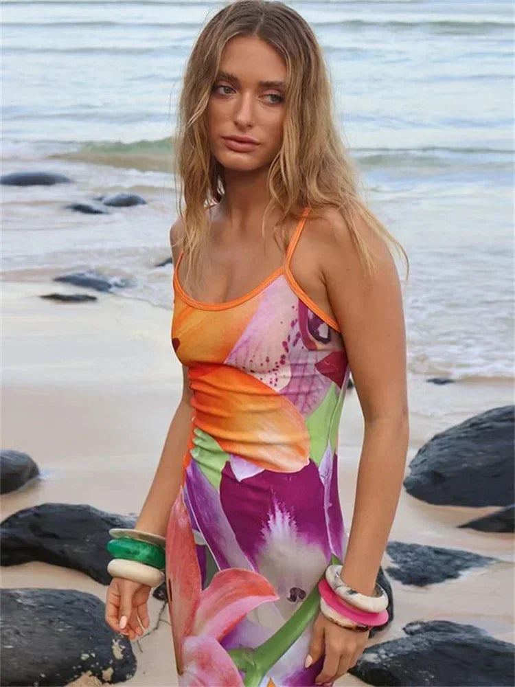 Deslumbra | Vestido largo sin espalda con estampado Tossy 