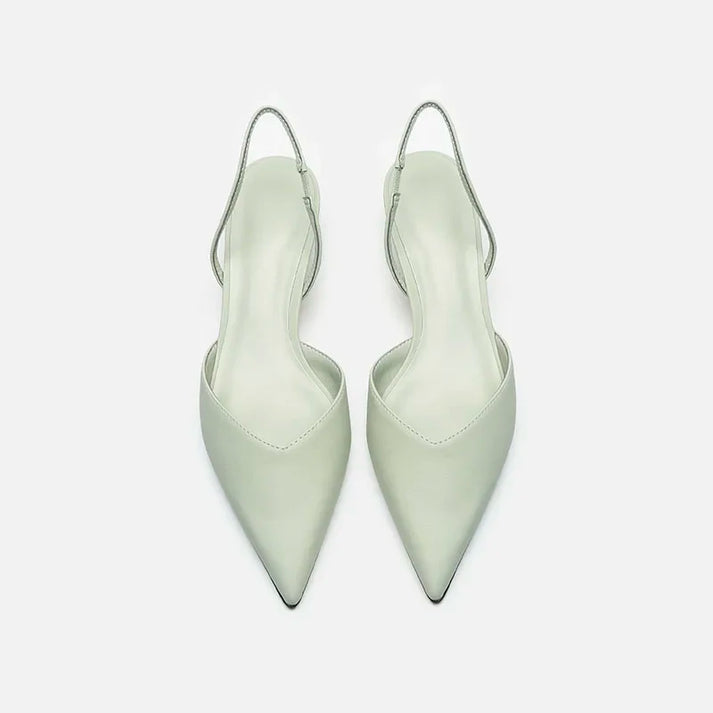 Deslumbra | Zapato de tacón con tira en el talón y punta afilada