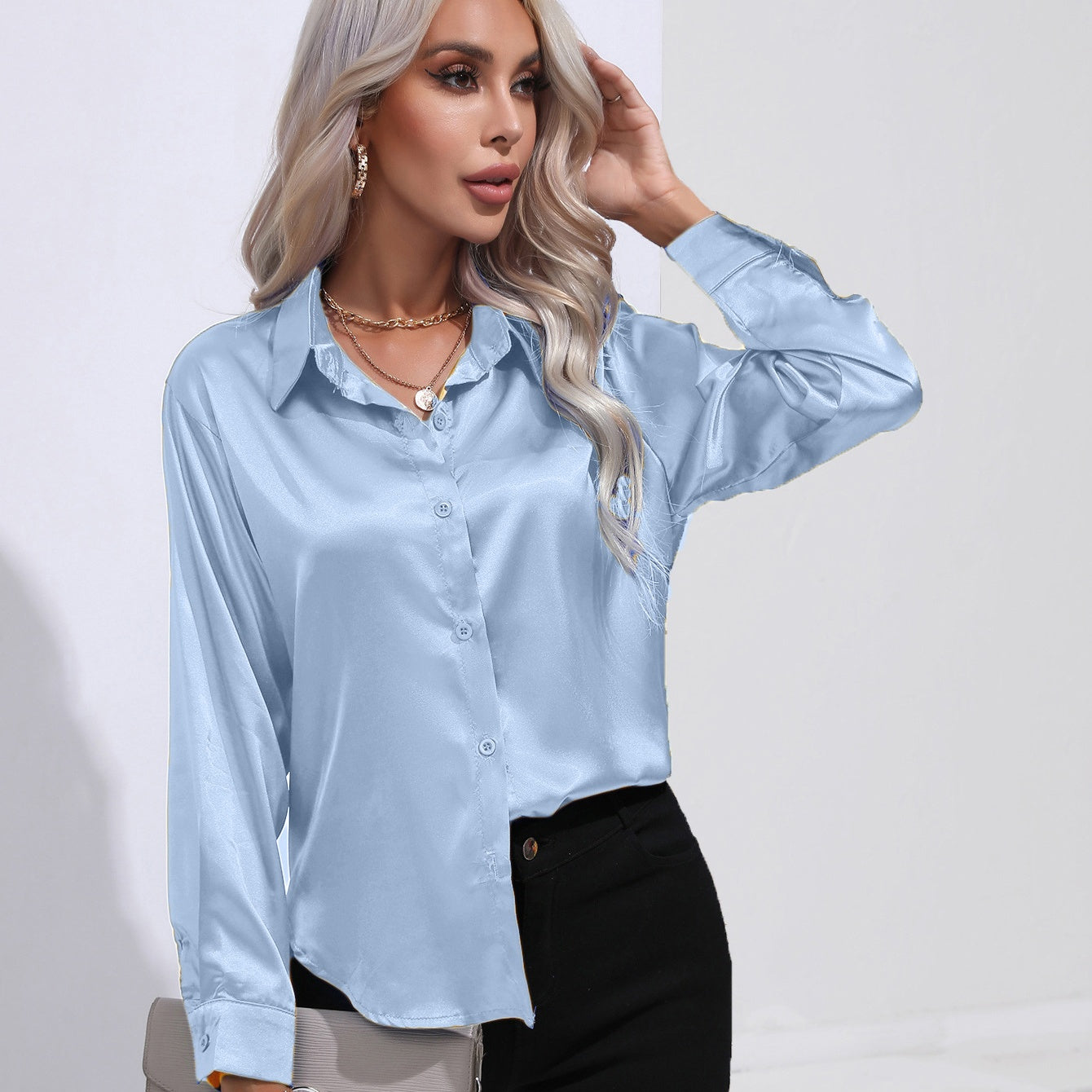 Deslumbra | Elegante camisa de terciopelo entallada para mujer