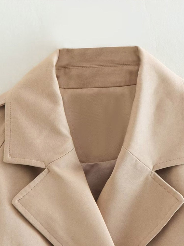 Deslumbra | Gabardina corta beige