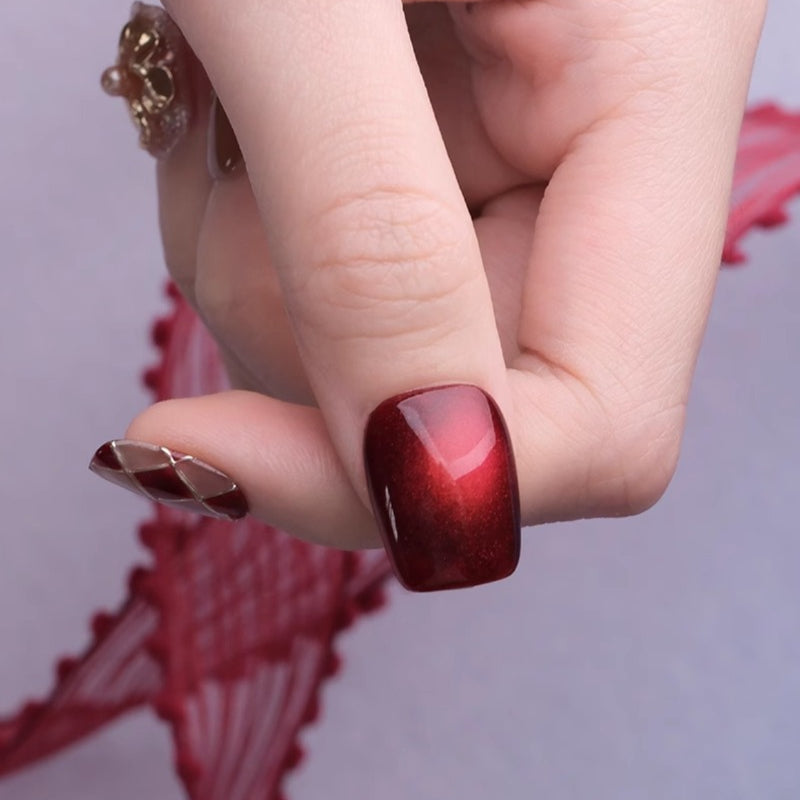 Out-Shine | Moonlight Rose, Luxurious and Noble Diamond Pattern Nails