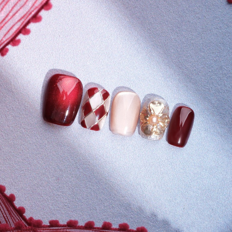Out-Shine | Moonlight Rose, Luxurious and Noble Diamond Pattern Nails