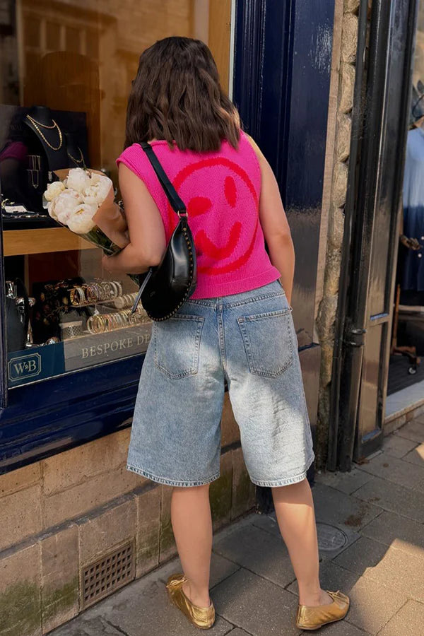 Brilla con luz propia | Camiseta sin mangas holgada y versátil con estampado único de carita feliz 