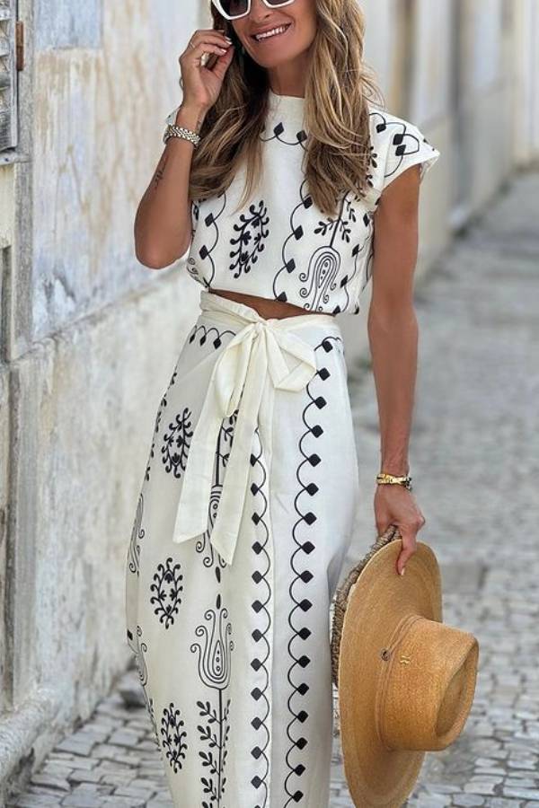 Out-Shine | White Skirt and Black Printed Tights Two-Piece Set